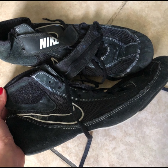 Nike men’s wrestling shoes size 13